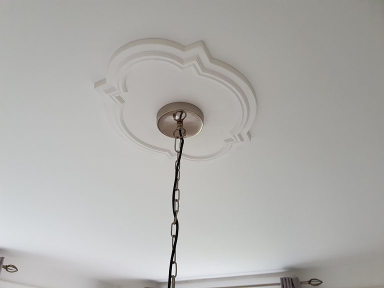 How to Paint a Ceiling – Simple Rules & Direction